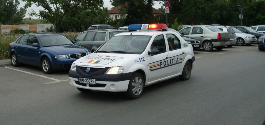 Disapproved Cane String De ce masinile de Politie din Romania circula fara asigurare RCA? |  carakoom.com