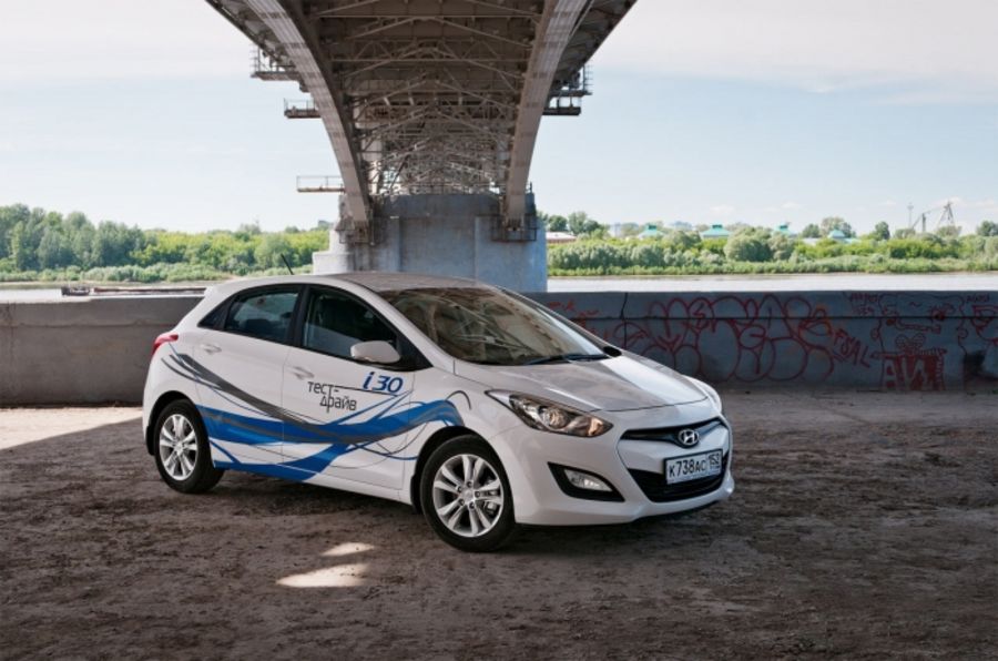 I40 hyundai отличие от соляриса