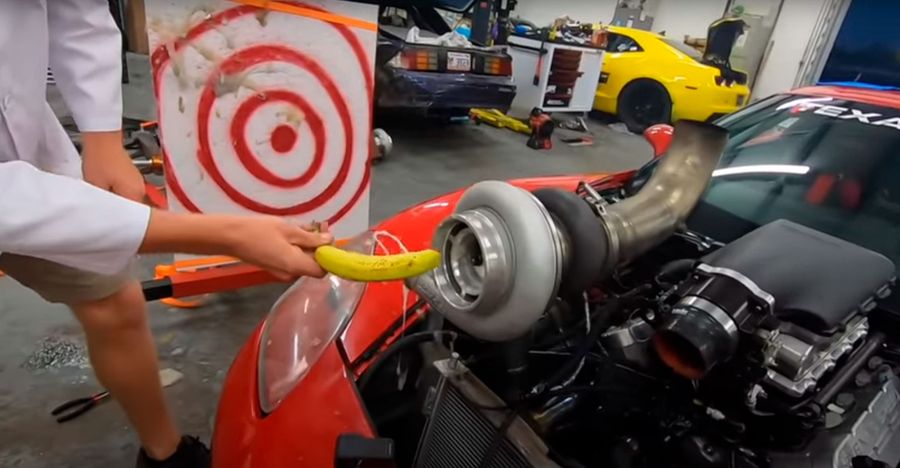 Блогеры превратили турбину Chevrolet Corvette в мясорубку