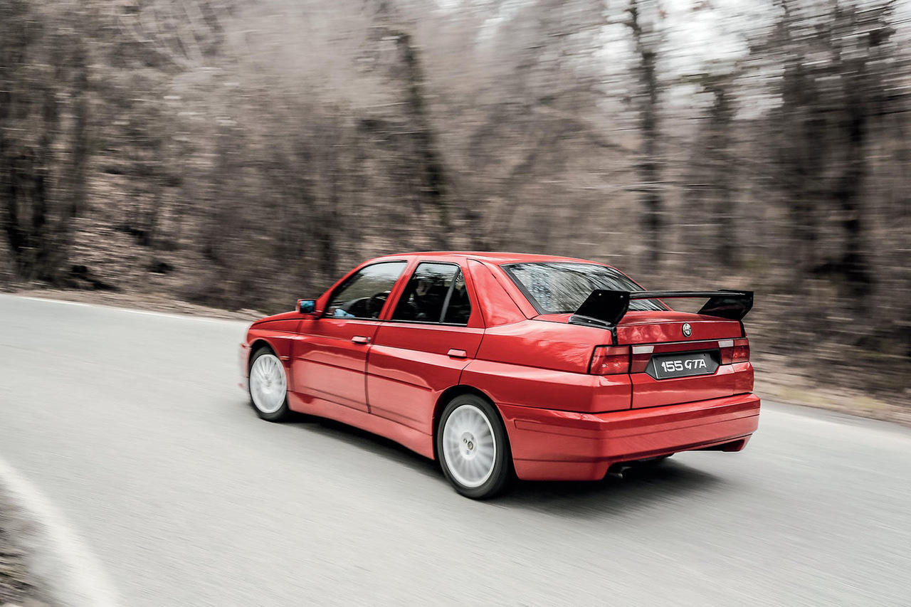 Alfa Romeo 155 GTA Stradale мог бы стать конкурентом BMW M3, но так и  остался в единственном экземпляре | carakoom.com