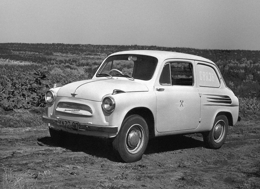 27 легендарных советских автомобилей: на чём ездили в СССР | carakoom.com