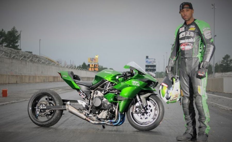 Kawasaki создал драг-байк для 11-кратного чемпиона Rickey Gadson