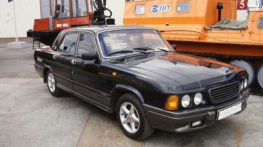 В 90-е годы тюнинг-ателье «ТехноВолга» превращало «Волги» в BMW