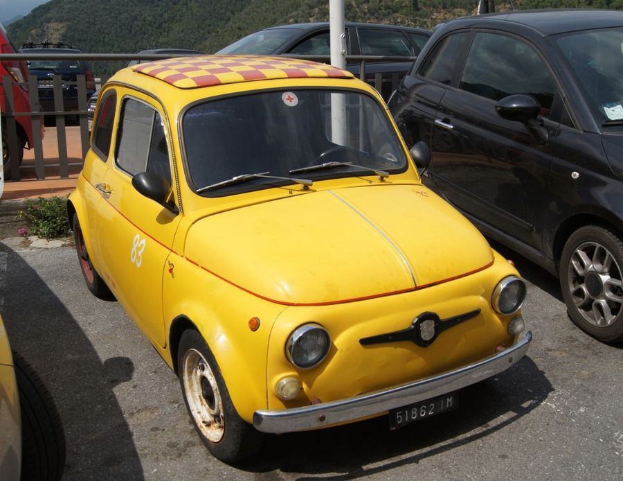Fiat 500 &quot;в спортивном&quot; . Fiat 500 Abarth.  