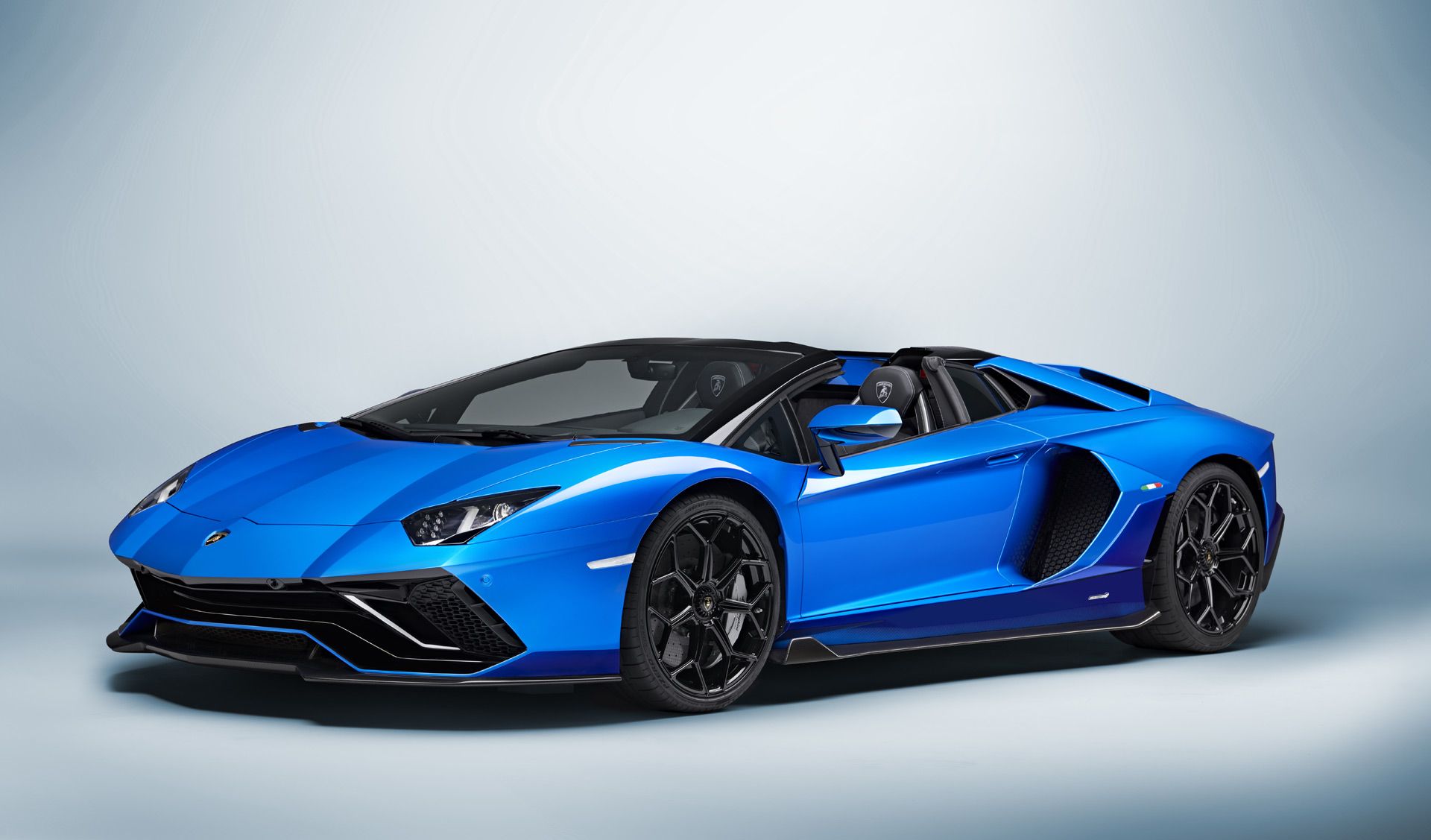 Lamborghini Aventador Roadster березовый