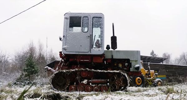 Видеоблогер протестировал редкий советский трактор Т-70