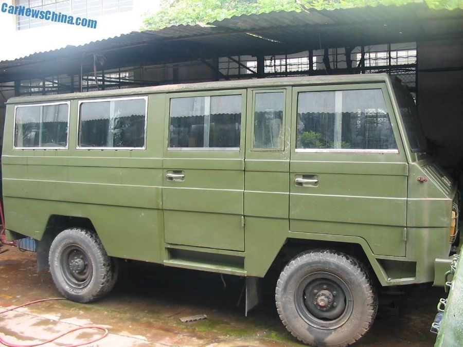 Военный автобус Lishan Automobile LS6000