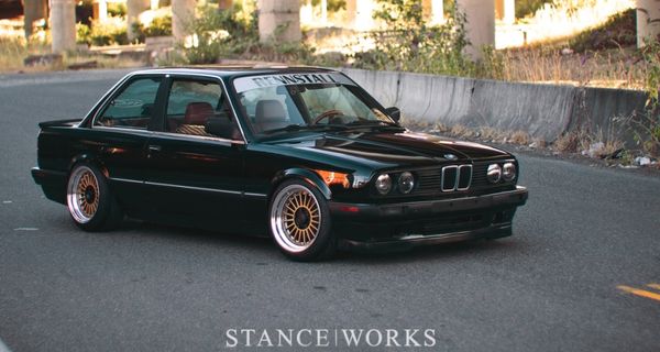 Это самый идеальный BMW 3-серии E30, который мы когда-либо видели