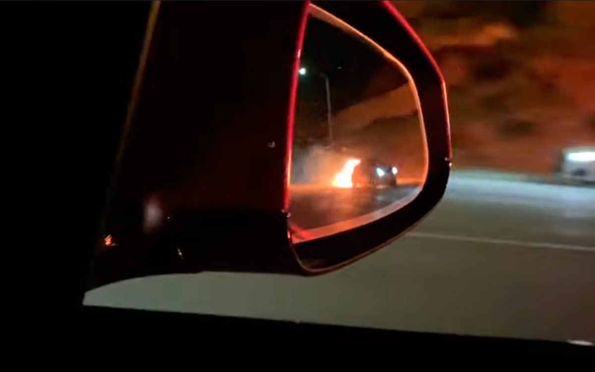 Модифицированный 700-сильный Nissan 370Z загорелся во время гонки с Tesla Model S Plaid