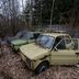 Несколько десятков старых автомобилей ржавеют где-то под Варшавой (есть советские!)