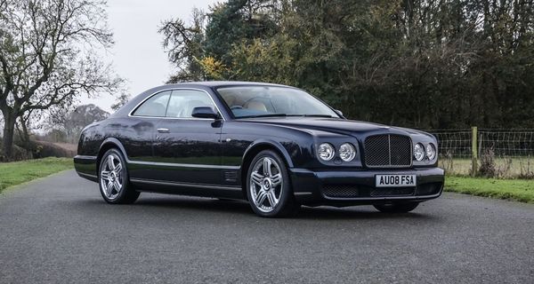Редкое купе Bentley Brooklands выставили на аукционе за 12 миллионов рублей