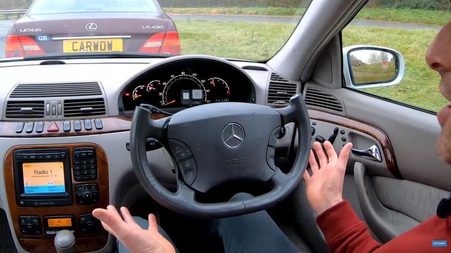 Mercedes-Benz S-класса с самодельным штурвалом вместо руля доказывает свою бесполезность