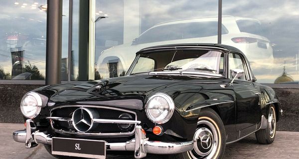 Классический кабриолет Mercedes-Benz 190 SL 1960 года продают 19,5 миллиона рублей