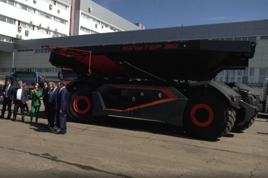 КАМАЗ показал прототип 50-тонного беспилотного самосвала «Юпитер-30»
