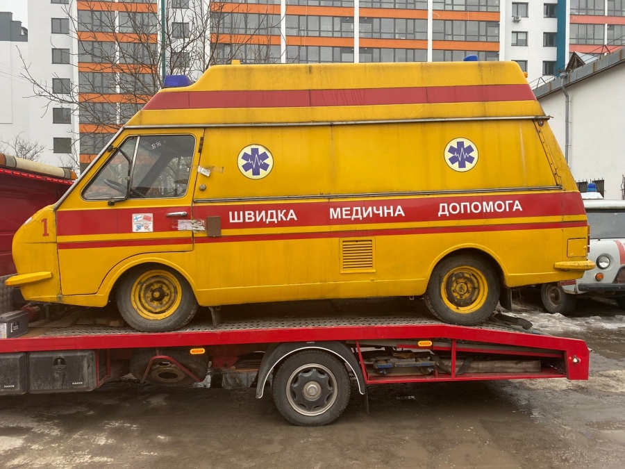 В Киеве нашли один из двух сохранившихся реанимобилей на базе РАФ-2203 от Tamro Oy