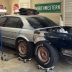 Парень строит шестиколёсный внедорожник из двух BMW E38