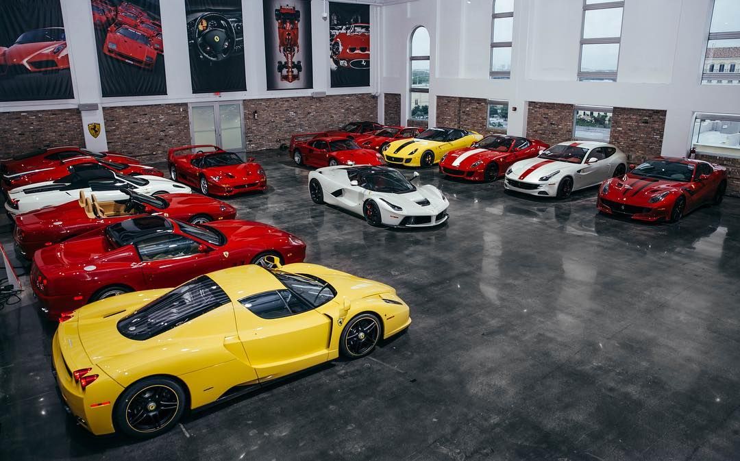 Ferrari collection. Коллекция спорткаров. Коллекция суперкаров. Коллекция Феррари гараж. Самая большая коллекция суперкаров.