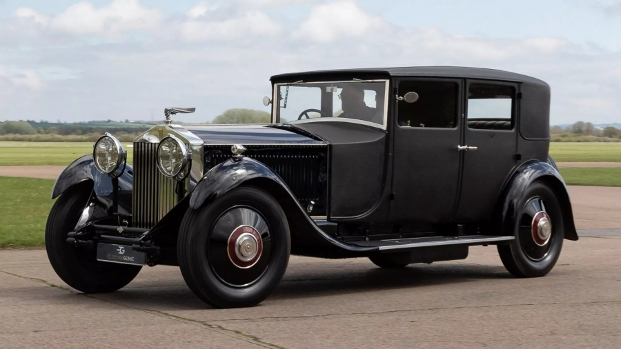 Классический Rolls-Royce Phantom II превратили в необычный электромобиль