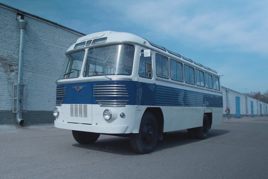 Музей транспорта Москвы отреставрировал редкий ранний «пазик» — ПАЗ-652Б