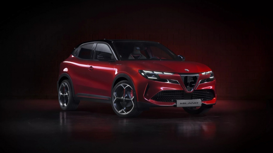 Alfa Romeo Milano стал первым электромобилем бренда