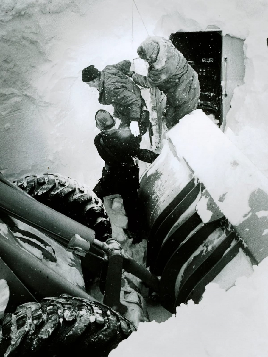В 1978 году водитель прожил шесть дней в грузовике, погребённом под 2 метрами снега