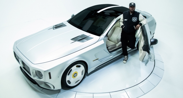 Mercedes-AMG и музыкант Will.I.Am превратили AMG GT в странное купе с передней частью от «Гелика»