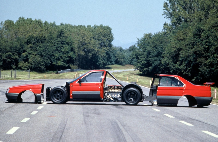 Alfa Romeo 164 ProCar: история самого дикого Alfa Romeo с V10 от Формулы-1