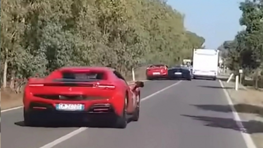 Двое погибли в аварии Lamborghini и Ferrari в Италии
