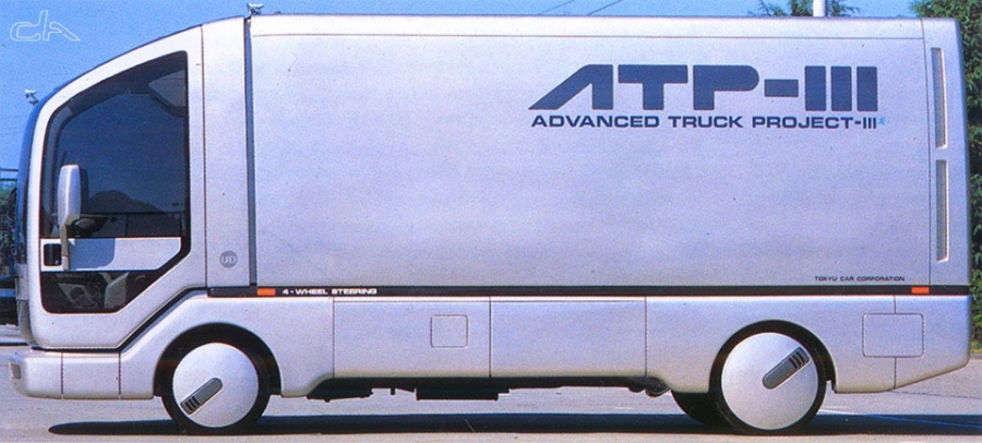 Компьютер на колёсах: фургон Nissan Diesel ATP III из 1980-х с полноуправляемым шасси и гидравлическим полом
