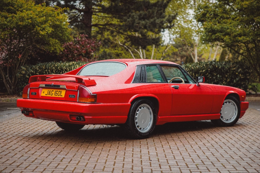 На аукционе продают редкий Jaguar XJR-S с 6,0-литровым V12